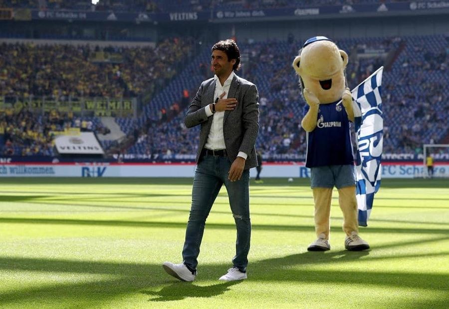 أسطورة ريال مدريد يدرب الفريق الثاني للملكي