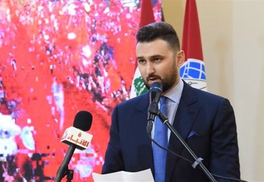 تيمور جنبلاط تابع قضية سائقي الشاحنات العالقين في تركيا