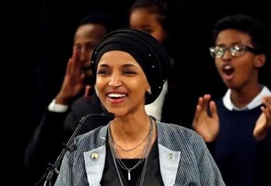 هجوم جمهوري على إلهان عمر بسبب حذف تغريدة حول الهجرة هجوم جمهوري على إلهان عمر بسبب حذف تغريدة حول الهجرة