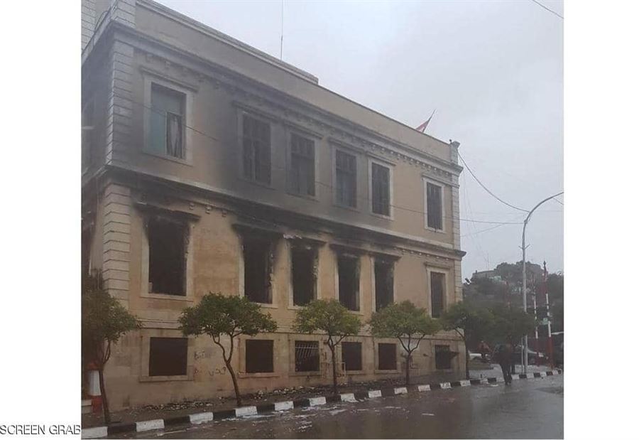 طرابلس... صور جديدة لـ"كارثة مبنى البلدية" 