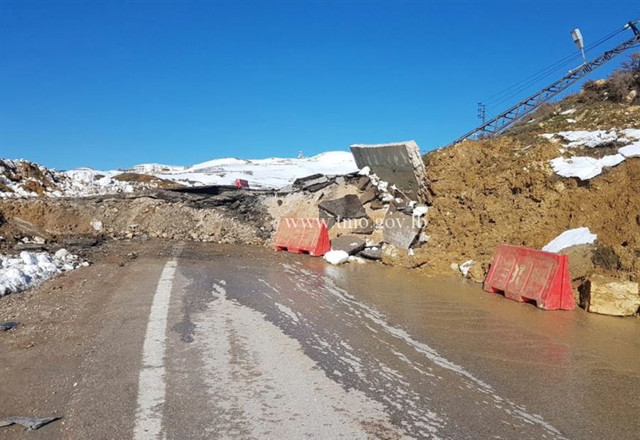 بالصور: طريق ترشيش زحلة مقطوعة