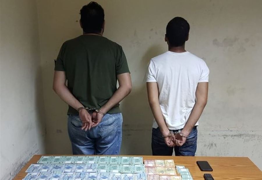بالجرم المشهود... توقيف مروجّي مخدرات في الدورة 