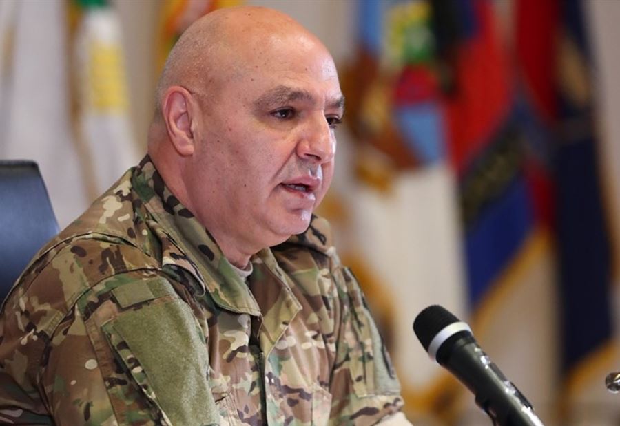 "مفاجأة" قائد الجيش