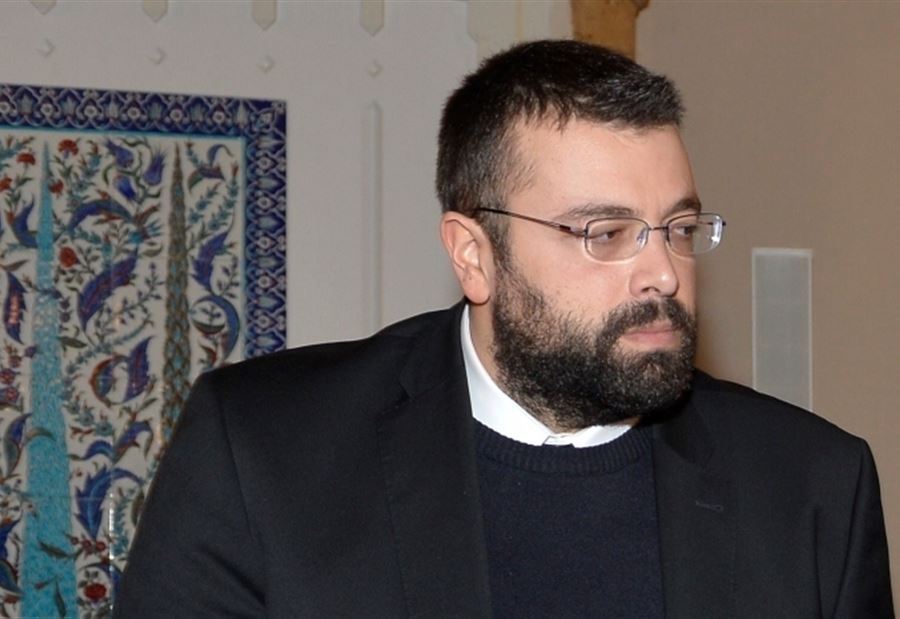 أحمد الحريري يستعين بوهاب ضد 