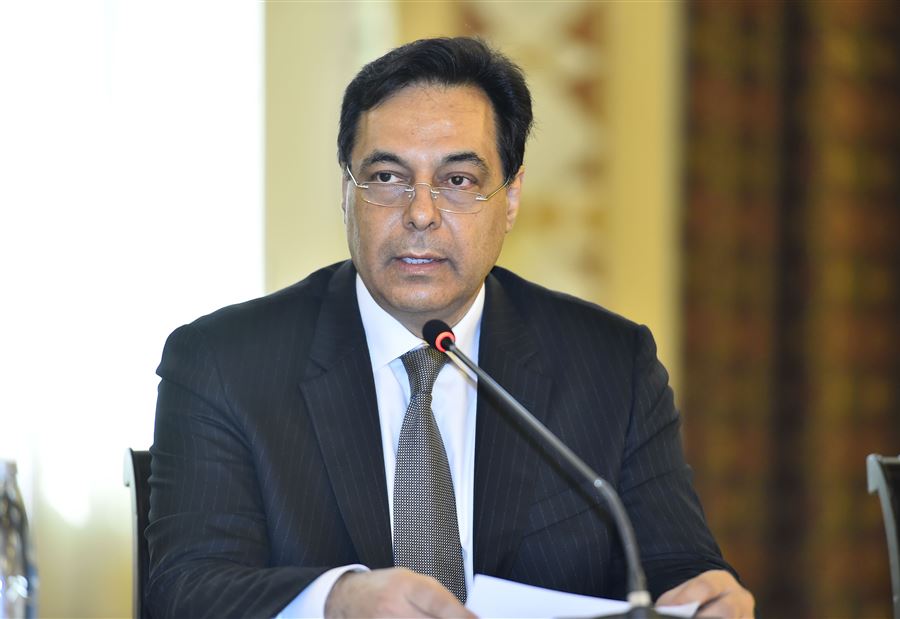 "تهريب المحروقات"... طلبٌ من دياب 