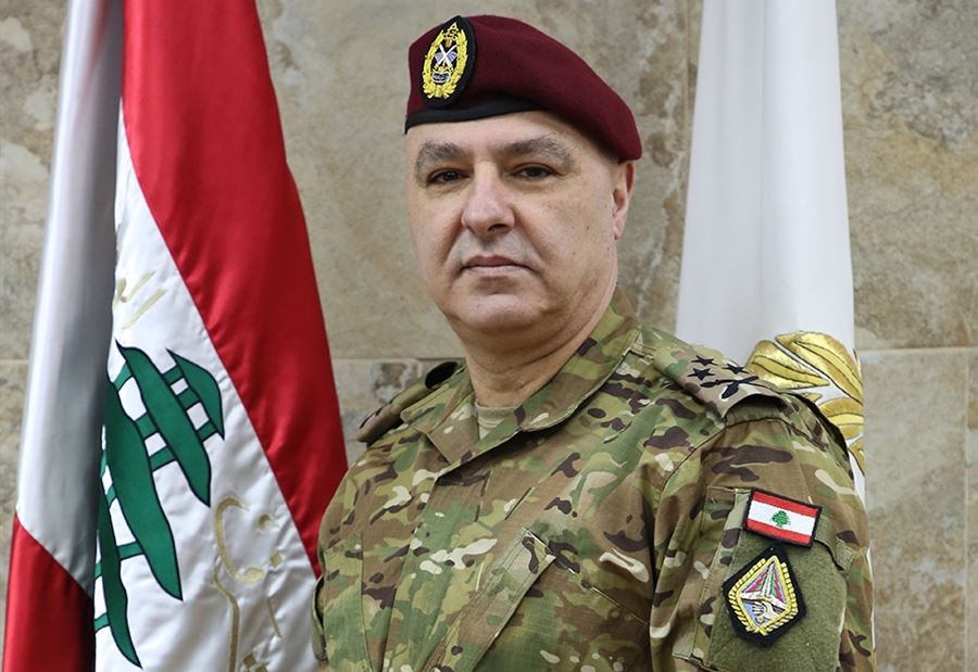 "المطالبةُ باستقالةِ قائد الجيش خيانةٌ وطنيةٌ"