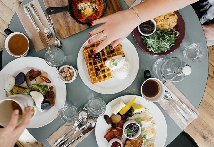 خبيرة تغذية تكشف أخطر وجبات الإفطار خبيرة تغذية تكشف أخطر وجبات الإفطار