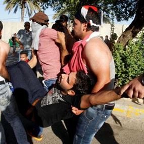 انصار الصدر يقتحمون المنطقة الخضراء في بغداد