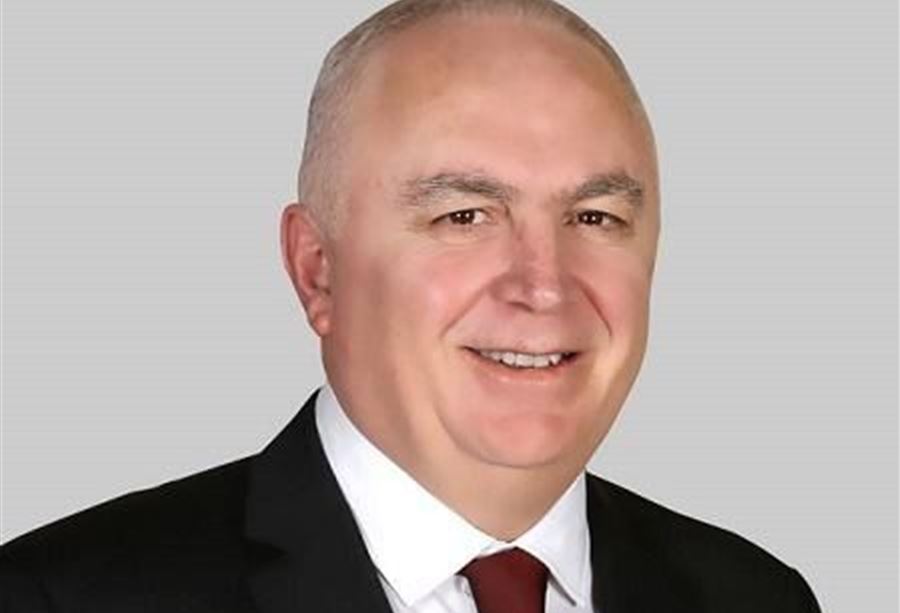 سؤالٌ يَجول في خاطر ضاهر  سؤالٌ يَجول في خاطر ضاهر