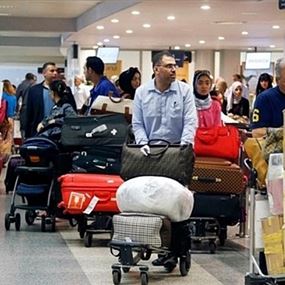 لبنانيو الخليج يخشون الترحيل بسبب.. "حزب الله" لبنانيو الخليج يخشون الترحيل بسبب.. "حزب الله"