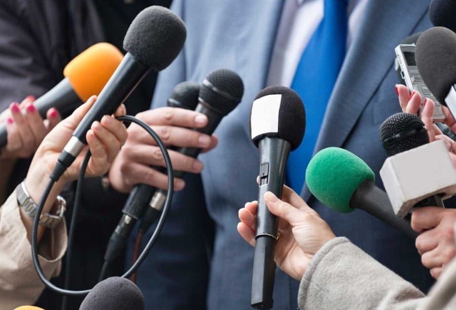 تمريك بين "الزملاء" تمريك بين "الزملاء"