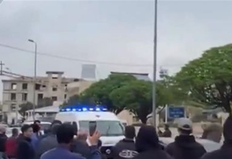 استقبلوه بالورود والرصاص... لحظة مرور موكب جثمان باسكال سليمان في قرى بقاعية