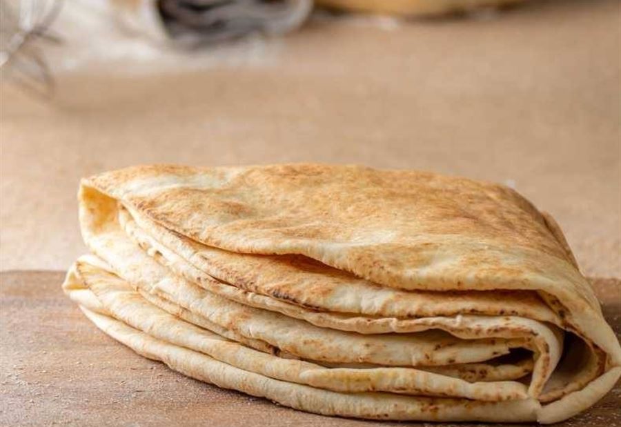 هل السعر الجديد للخبز هو "مقدّمة" لرفع الدّعم عن الطحين؟