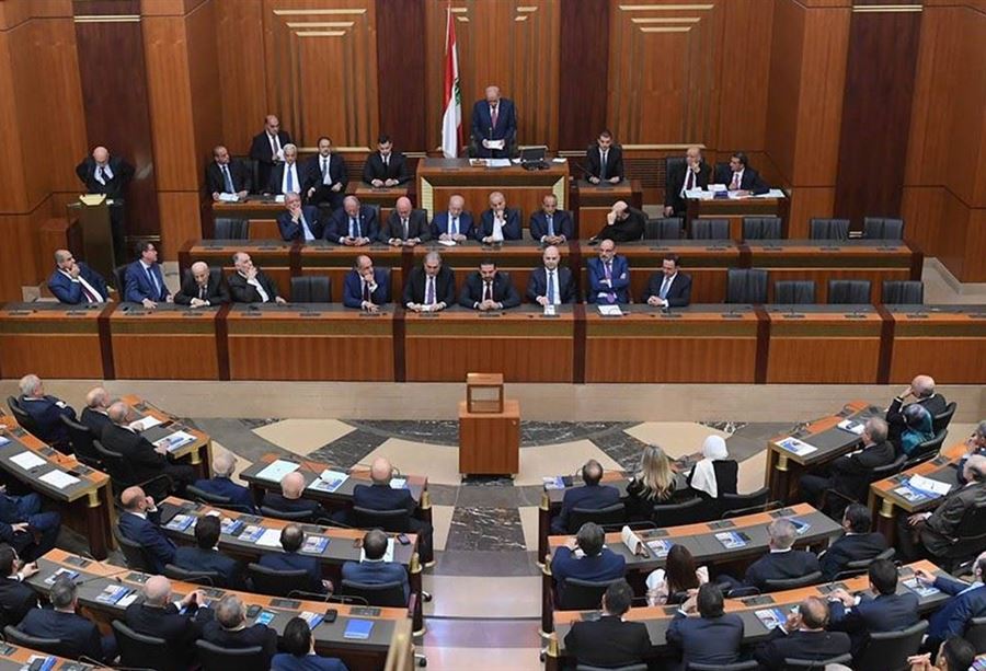 "ترقيع الضرورة" بالتواطؤ بين الحكومة وكتل نيابية