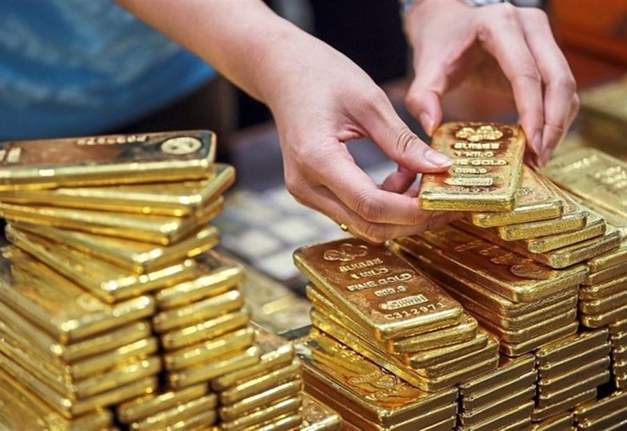 الذهب يرتفعُ... والدولار يتراجع  الذهب يرتفعُ... والدولار يتراجع
