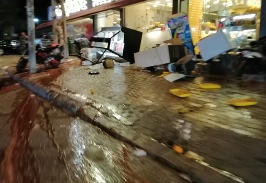إقتحام وإطلاق نار وجرحى ... هذا ما حصل في دوحة عرمون ليل أمس