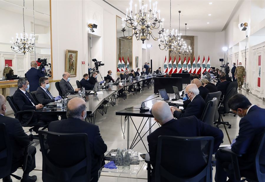 لا مساعدة للبنان...!
