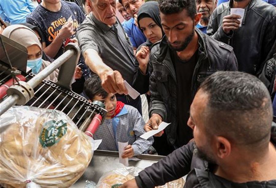 آخر فصول أزمة الخبز... "تواطؤ بين عمال أفران ونازحين سوريين"!