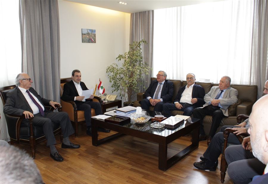 من أبو فاعور الى "الزميل محمد شقير"