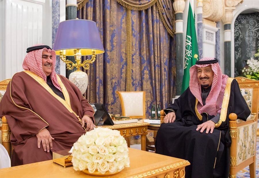 تفاصيل لقاء الملك سلمان مع وزير الخارجية البحريني