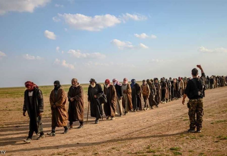 بالصورة: العراق يتسلم دفعة ثانية من مسلحي داعش 