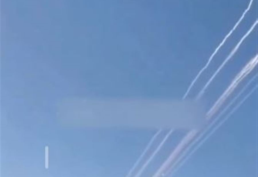 رشقة صاروخية من خان يونس.... وإصابة عدة مركبات قرب تل أبيب! (فيديو)