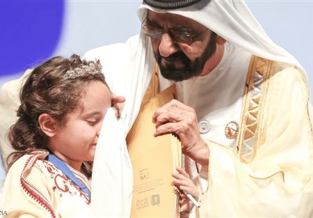 الطفلة المغربية مريم.. بطلة لتحدي القراءة العربي