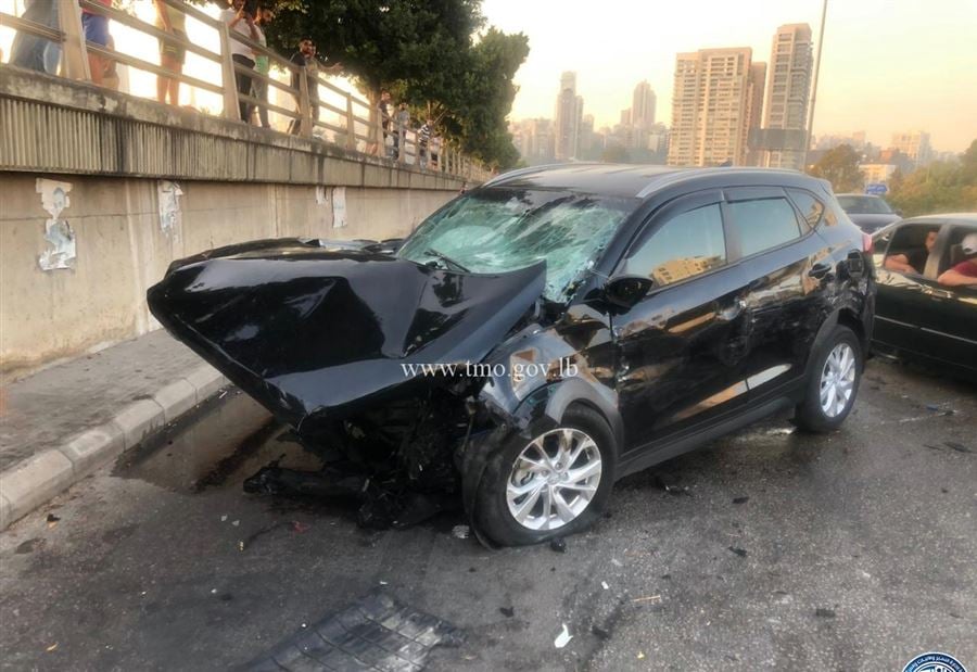 قتيلان بحادث سير على أوتوستراد لحود