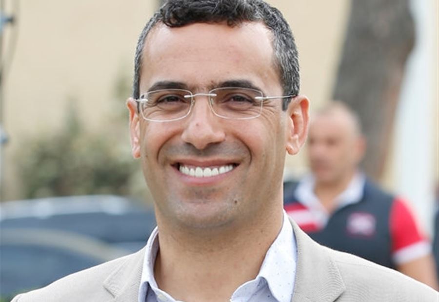 وزيرٌ يتحدث عن "نهج جديد في حكومة سلام"! وزيرٌ يتحدث عن "نهج جديد في حكومة سلام"!