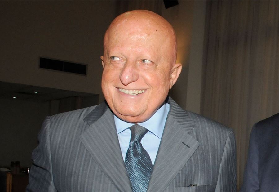 بري يخرج "أرنبه": المال يتغلب على السياسة