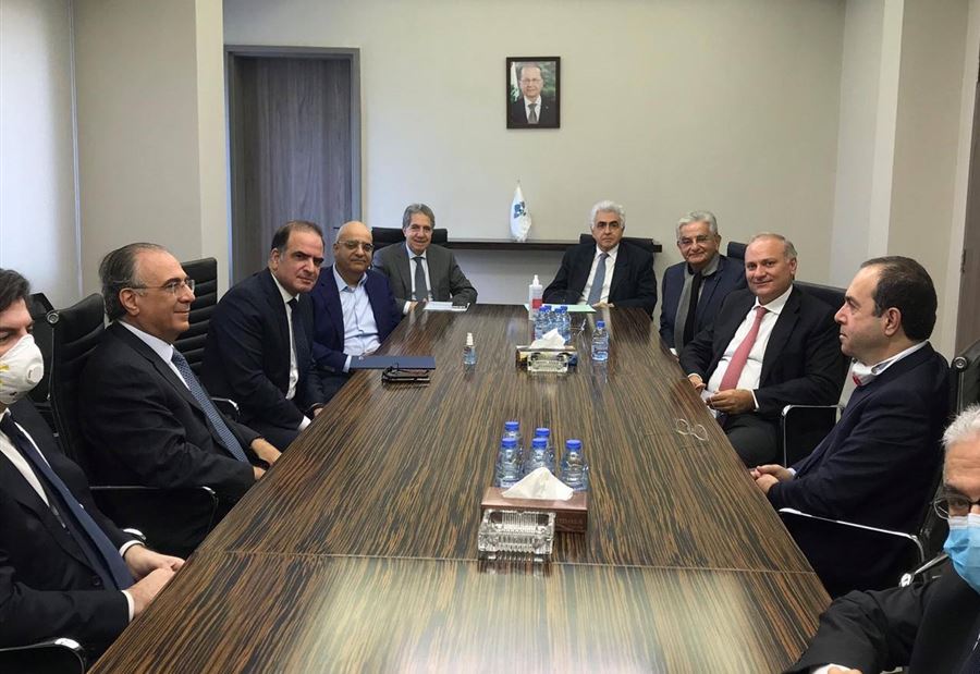 تحويلات مالية للطلاب اللبنانيين في الخارج 