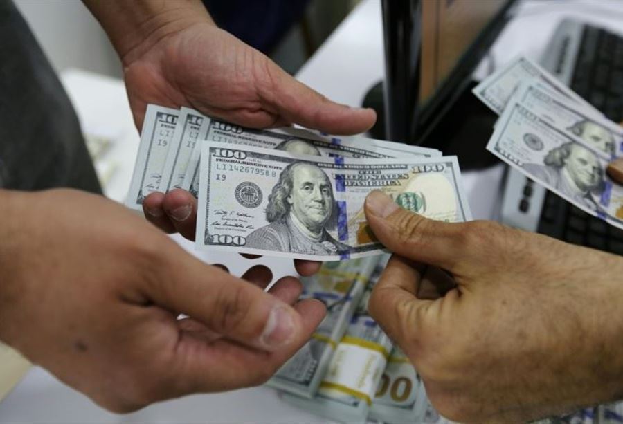 سعر صرف الدولار لدى الصرافين اليوم الأثنين