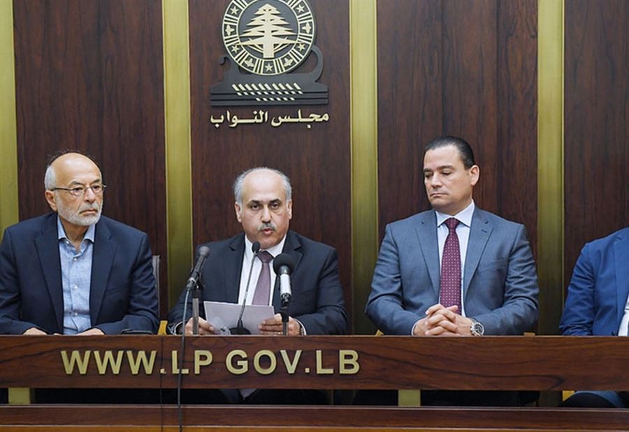 "نائب الإشتراكي" يطلق السهام على الحكومة... 