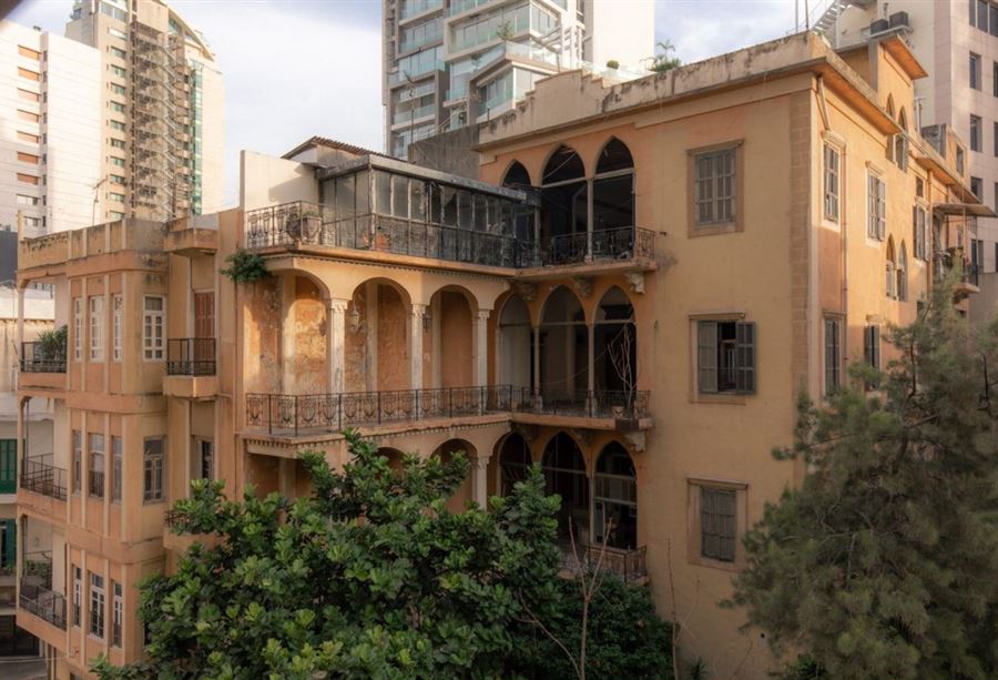 أمر بإقفال مؤسسة سياحية بالشمع الأحمر في المدور!