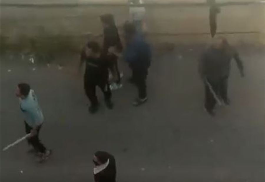 بالفيديو: إشكالٌ بين سوريين في عرمون!