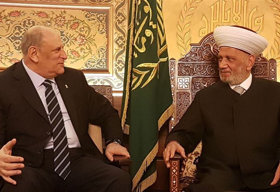  الجراح من دار الفتوى: المستهدف ليس السنيورة