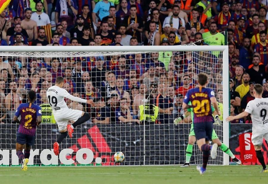 "انتكاسة" جديدة لبرشلونة.. هزيمة غير متوقعة بنهائي الكأس "انتكاسة" جديدة لبرشلونة.. هزيمة غير متوقعة بنهائي الكأس