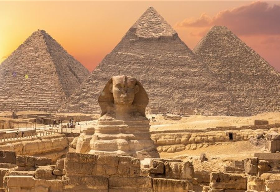 "راصد الزلازل الهولندي يعلّق على "هندسة وأدلة" الأهرامات المصرية!
