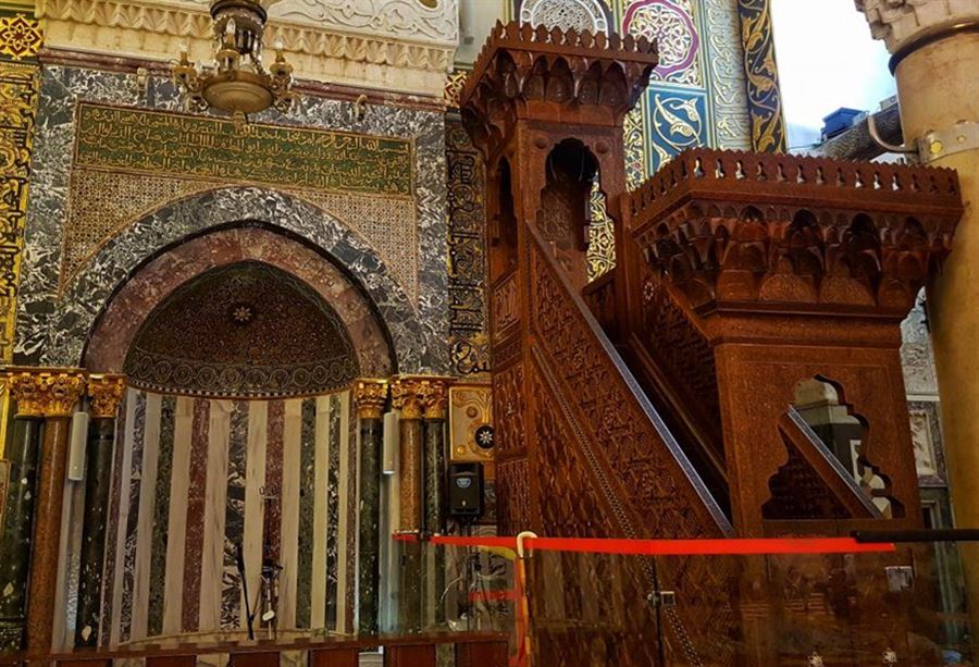 بالفيديو: "كورونا العيد"... إمامُ مسجد يهرب من الشرطة 