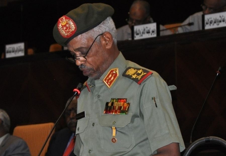 المجلس العسكري يقيل بن عوف وسفير السودان بواشنطن