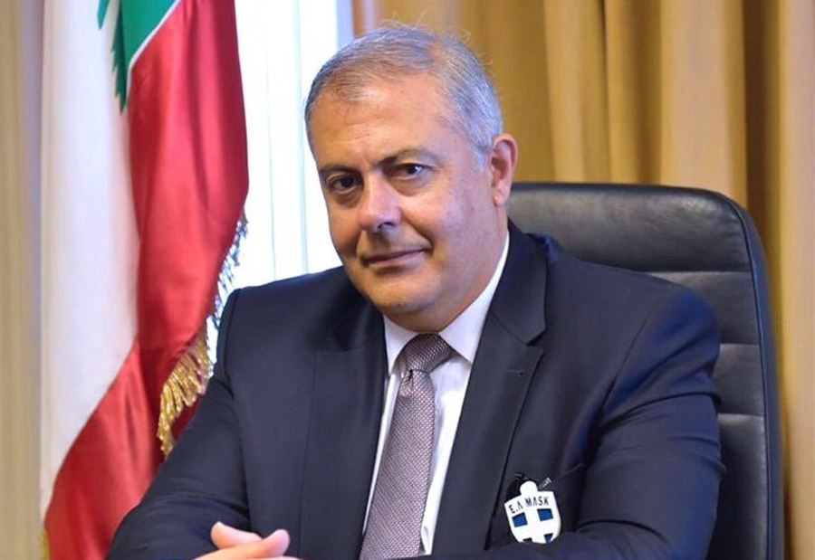 احتكار مادة البنزين... تحذيرٌ من عبود