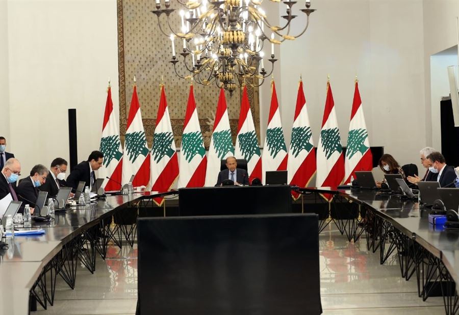 "فضائح الحكومة تتوالى..."