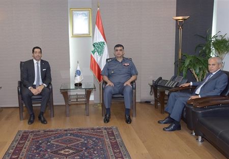 عثمان استقبل حنكش وعرض المشاريع المنفذة عثمان استقبل حنكش وعرض المشاريع المنفذة
