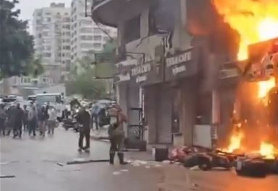 8 ضحايا جراء الحريق داخل مطعم في بشارة الخوري (فيديو)
