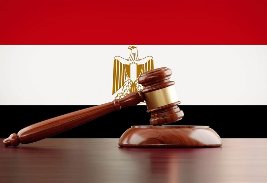 واقعة غير مسبوقة... قاض مصري يصدر حكماً ضد نفسه