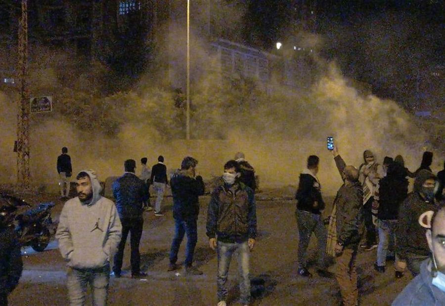 عودة التوتر إلى الشارع الطرابلسي... وإعتداءٌ جديدٌ على السراي