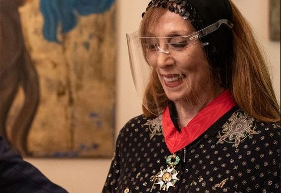 "كأس أحمر"... الكشف عن صورة جديدة لـ فيروز