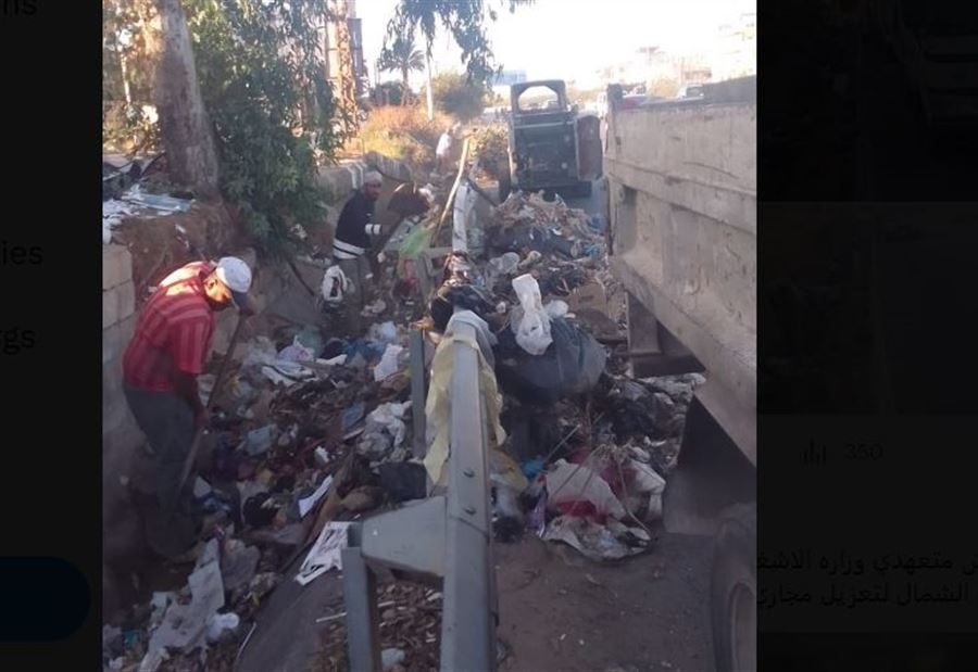 بالصور: ورشة تنظيف للمجاري قبل الشتاء... "ستعود كالسابق"!
