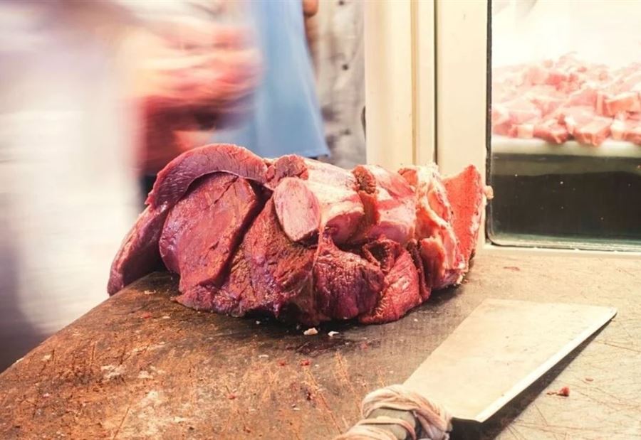 بيع لحوم فاسدة... وتحذيرٌ من الغش!