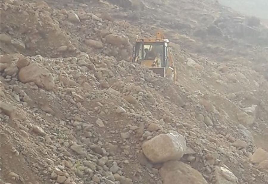 انهيارات صخرية في الضنية